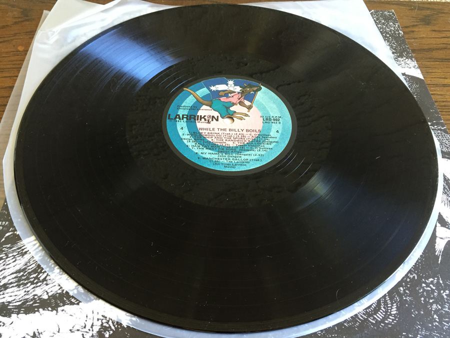 While The Billy Boils - A Panorama Of Australian Folklore - Larrikin - LRD-901- 2 x Vinyl [Photo 10]