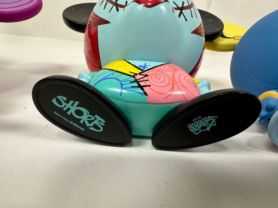 (4) Disney Shorts Vinyl Collectible Toy Art By Francisco Herrera: Mickey Mouse, Cheshire Cat From Disney's Alice In Wonderland, Genie Aladdin & Sally From Tim Burton's The Nightmare Before Christmas - Some Prototypes Directly From The Manufacturer 4.5'H [Photo 13]