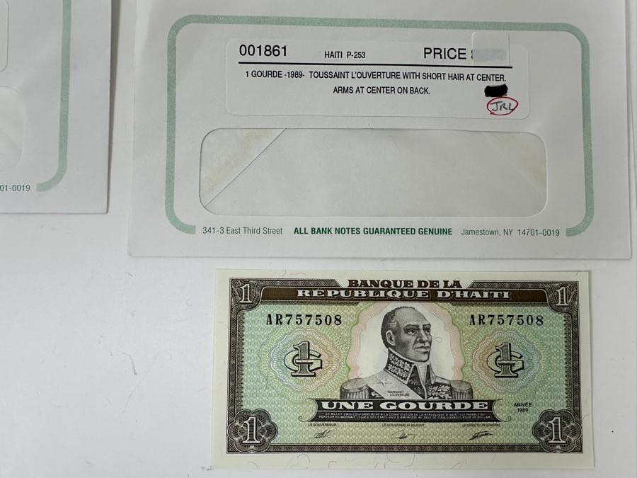 Lot of (13) Uncirculated World Notes in Jamestown Envelopes [Photo 13]