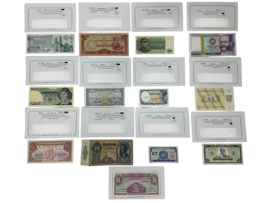 Lot of (13) Uncirculated World Notes in Jamestown Envelopes