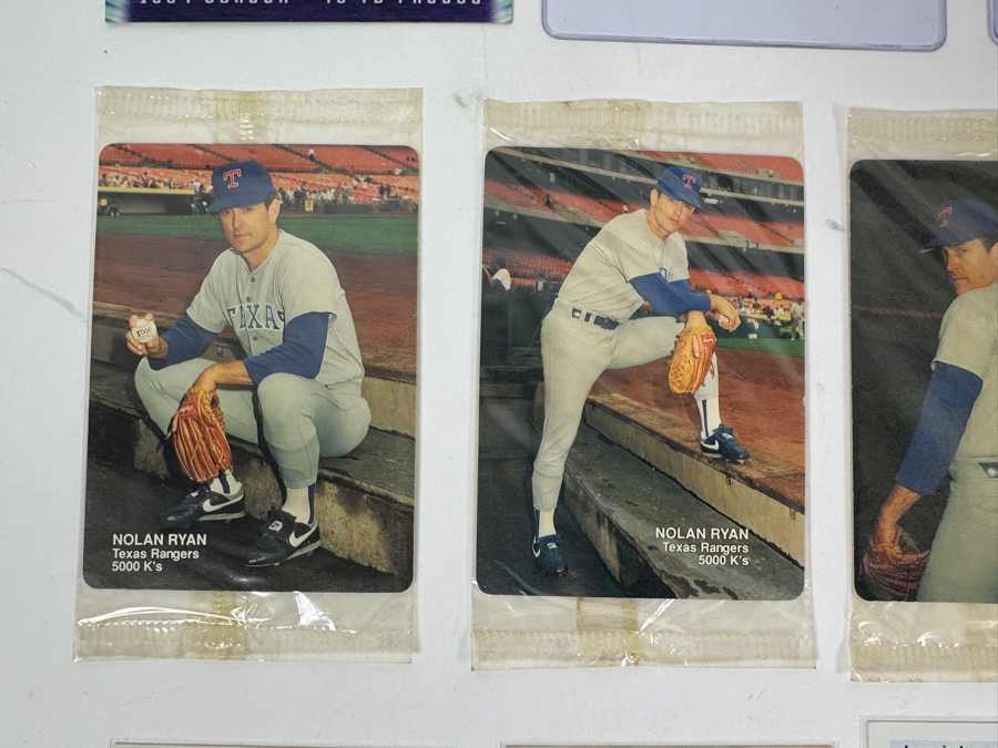 Huge Lot Of Top Player Baseball, Football, Basketball & Hockey Trading Cards Featuring Rookie Cards And Autographs - See Photos [Photo 21]