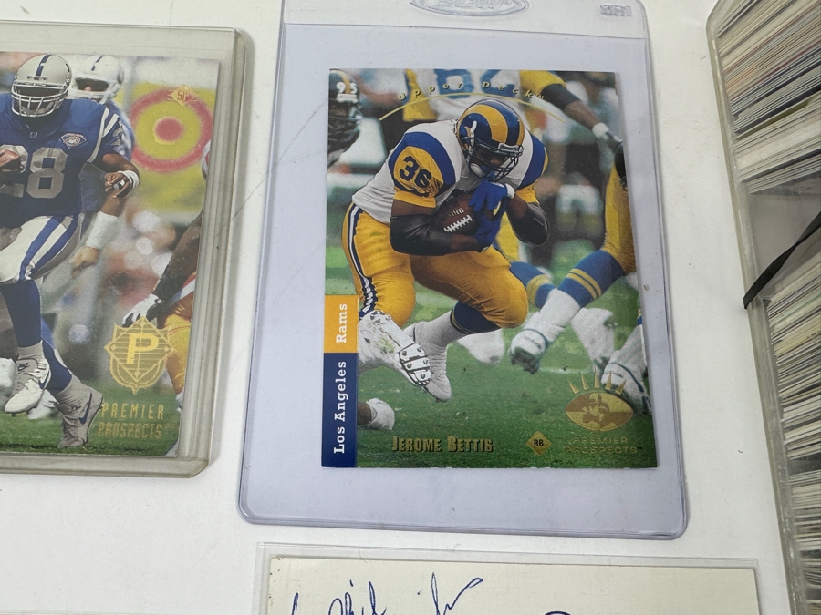 Huge Lot Of Top Player Baseball, Football, Basketball & Hockey Trading Cards Featuring Rookie Cards And Autographs - See Photos [Photo 27]