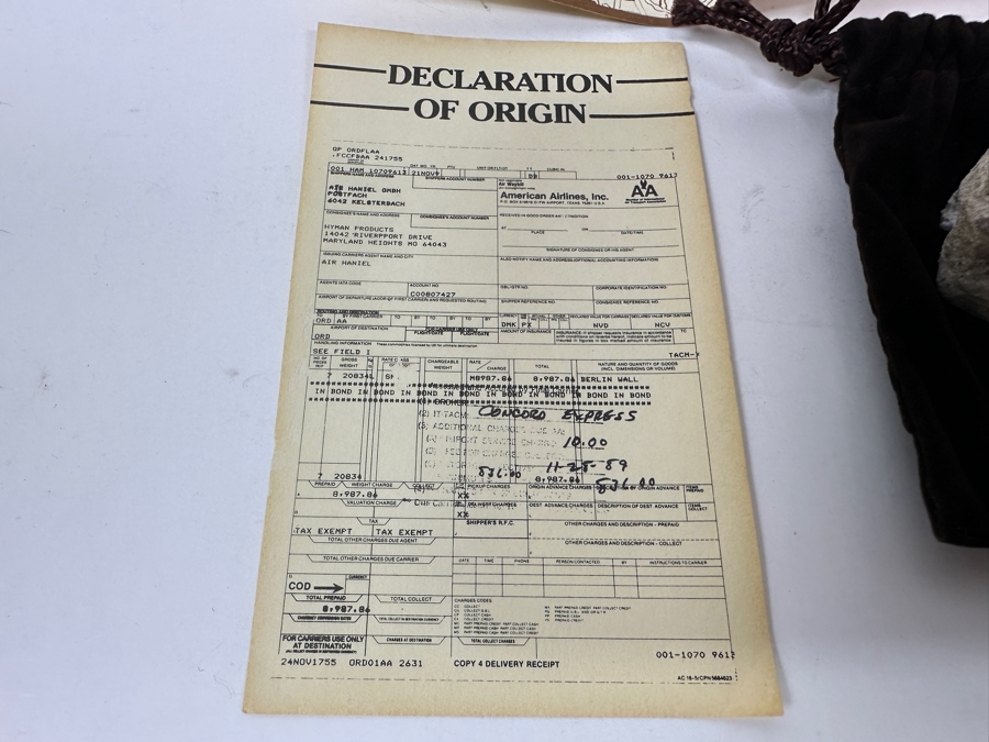 Piece of the Berlin Wall in Original Packaging with COA [Photo 3]