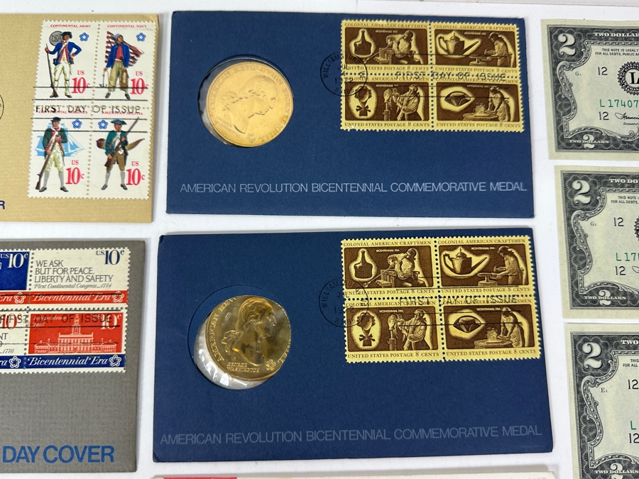 Vintage Bicentennial Collectibles Lot Featuring (5) $2 Dollar Bills, Bicentennial First Day Covers, Bicentennial Proof Coin Sets & Bicentennial Commemorative Medals Marking The 200th Anniversary Of The American Revolution - See Photos [Photo 12]