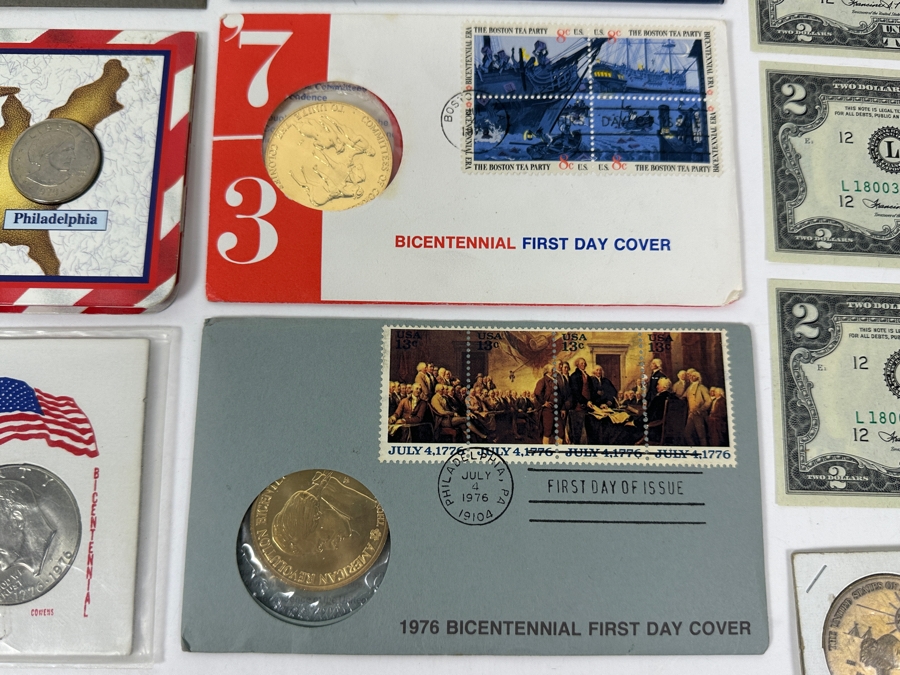 Vintage Bicentennial Collectibles Lot Featuring (5) $2 Dollar Bills, Bicentennial First Day Covers, Bicentennial Proof Coin Sets & Bicentennial Commemorative Medals Marking The 200th Anniversary Of The American Revolution - See Photos [Photo 11]