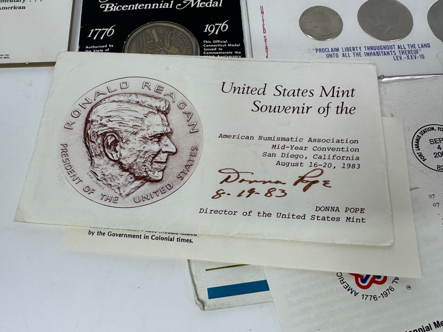 Vintage Bicentennial Collectibles Lot Featuring (5) $2 Dollar Bills, Bicentennial First Day Covers, Bicentennial Proof Coin Sets & Bicentennial Commemorative Medals Marking The 200th Anniversary Of The American Revolution - See Photos [Photo 22]