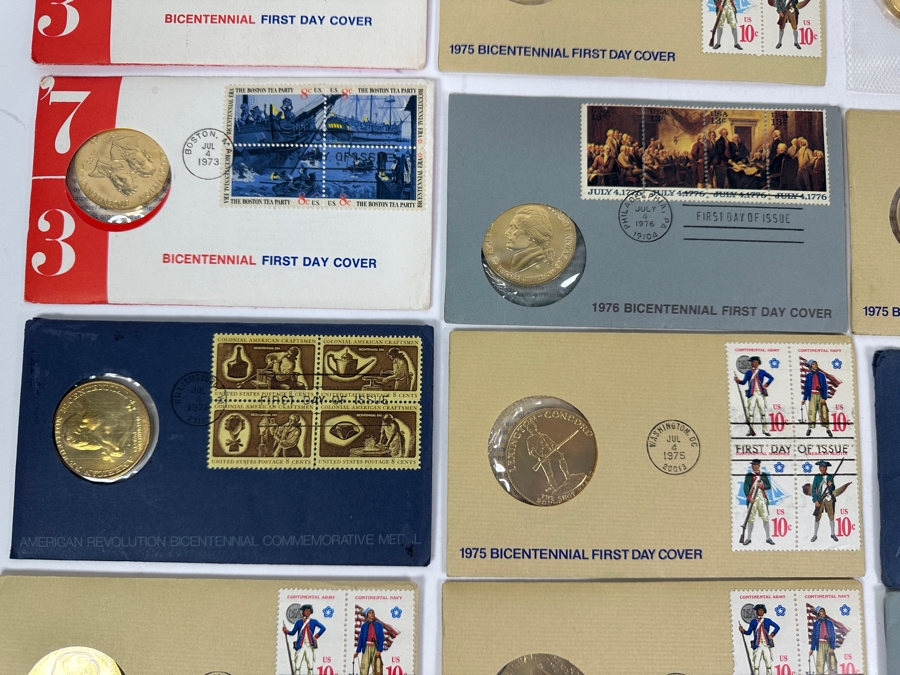 (24) Vintage Bicentennial First Day Covers Each Featuring A Commemorative Medal Marking The 200th Anniversary Of The American Revolution [Photo 5]