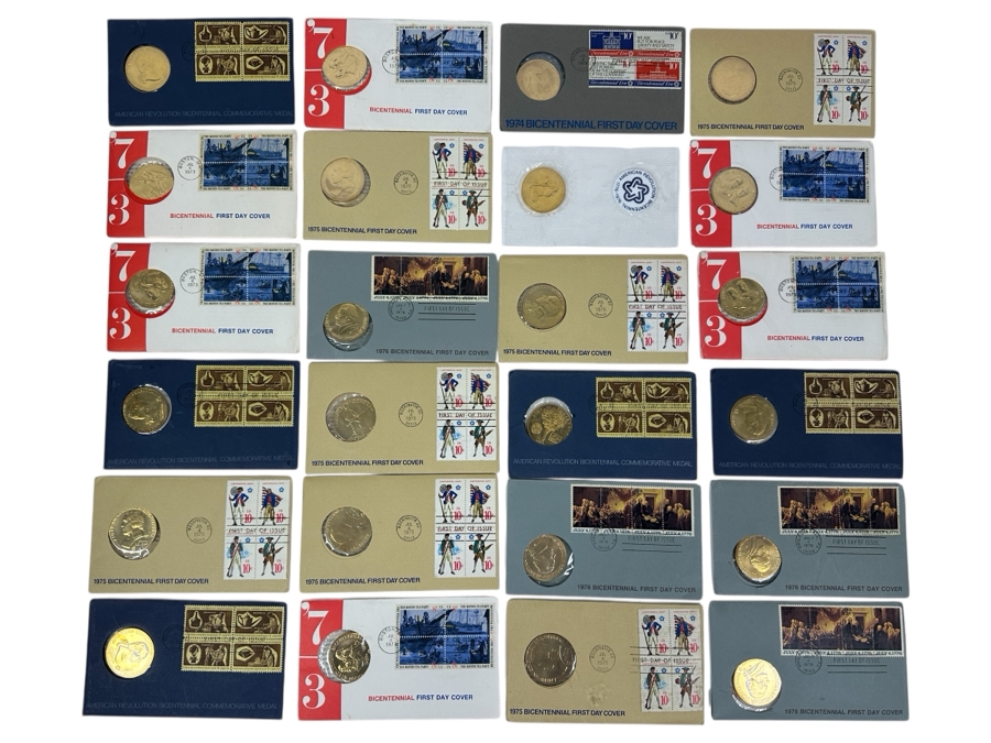 (24) Vintage Bicentennial First Day Covers Each Featuring A Commemorative Medal Marking The 200th Anniversary Of The American Revolution