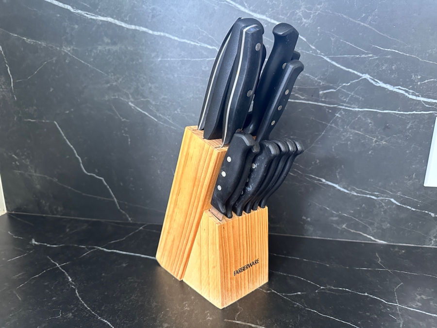 Farberware Knife Set With Wooden Storage Block