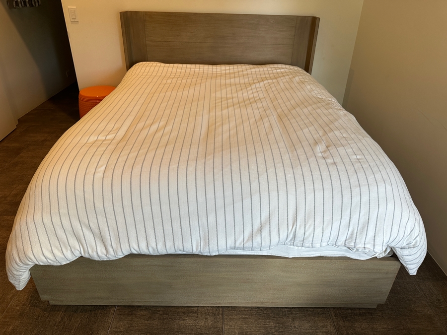 Restoration Hardware Queen Size Storage Bed 65.5W X 80L X 44H With Serta Perfect Sleeper Cozy Escape Plush Pillow Top Queen Size Mattress (Bedding Not Included) [Photo 2]