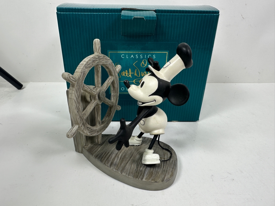 Walt Disney Classics Collection Walt Disney Collectors Society 5 Year Anniversary Sculpture Mickey's Debut Steamboat Willie With Original Box 5W X 3.5D X 5H [Photo 9]