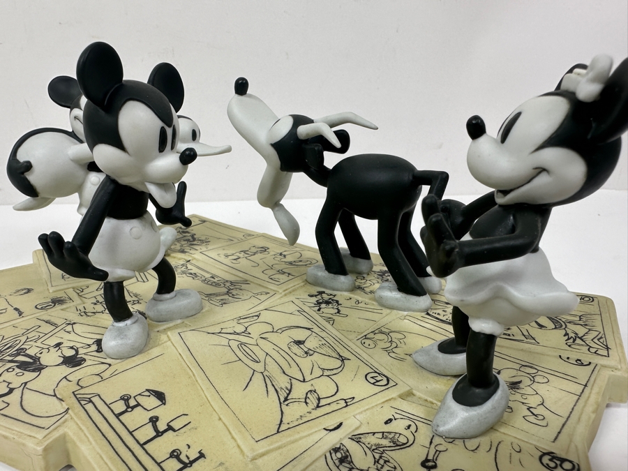 Limited Edition Walt Disney's Mickey Mouse In Steamboat Willie Steamboat Willie Model Sheet Figural Scene Figurine From The Walt Disney Gallery With Original Box 10W X 7.5D X 3.5H [Photo 5]