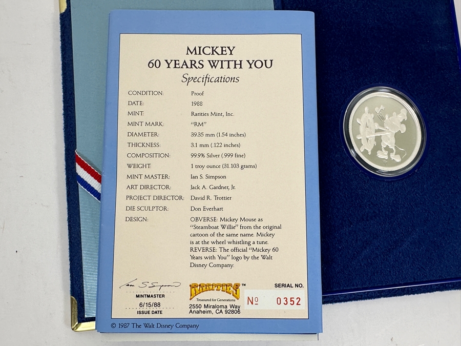 Limited Edition 99.9% Pure Silver 1 Troy Ounce Mickey Mouse Sixty Years Collection Edition Coin [Photo 6]
