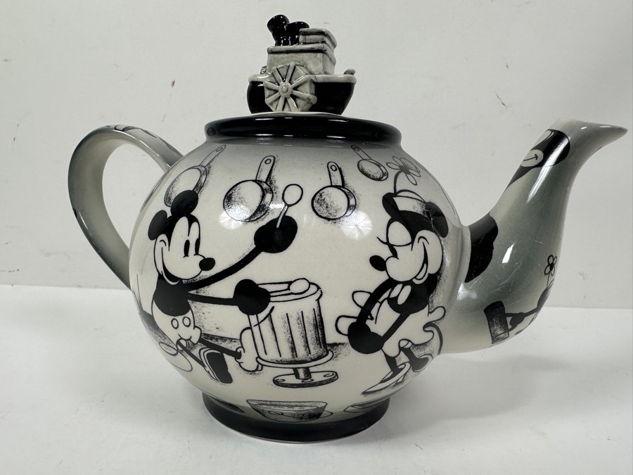 Disney Showcase Collection Limited Edition Steamboat Willie Teapot By Cardew Design With Original Box 9.5W X 6.5H [Photo 3]