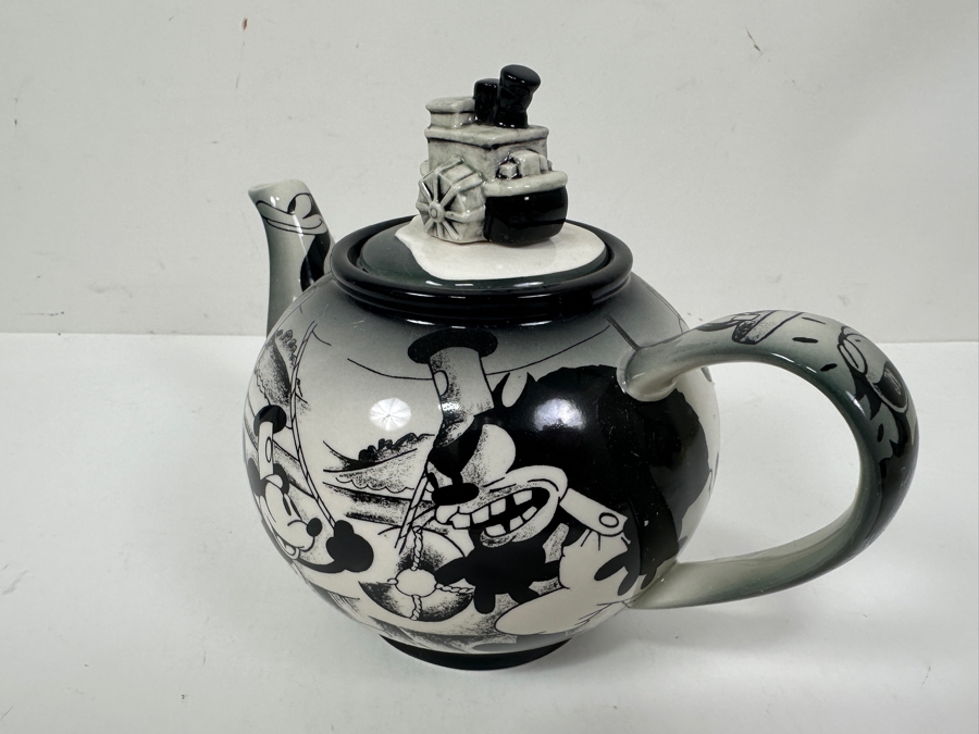 Disney Showcase Collection Limited Edition Steamboat Willie Teapot By Cardew Design With Original Box 9.5W X 6.5H [Photo 7]