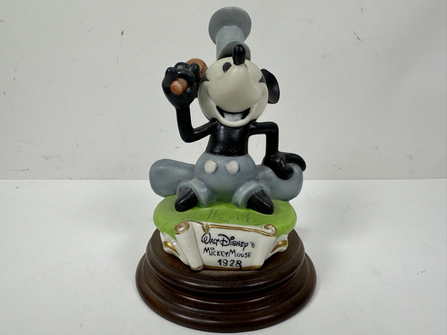 Limited Edition Porcellane D'Arte Italy Capodimonte Walt Disney's Mickey Mouse 1928 Steamboat Willie Figurine With Cert And Original Box 6H [Photo 3]