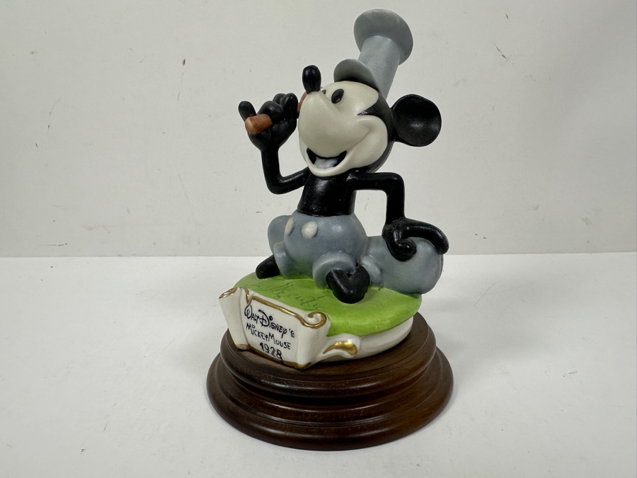 Limited Edition Porcellane D'Arte Italy Capodimonte Walt Disney's Mickey Mouse 1928 Steamboat Willie Figurine With Cert And Original Box 6H [Photo 6]