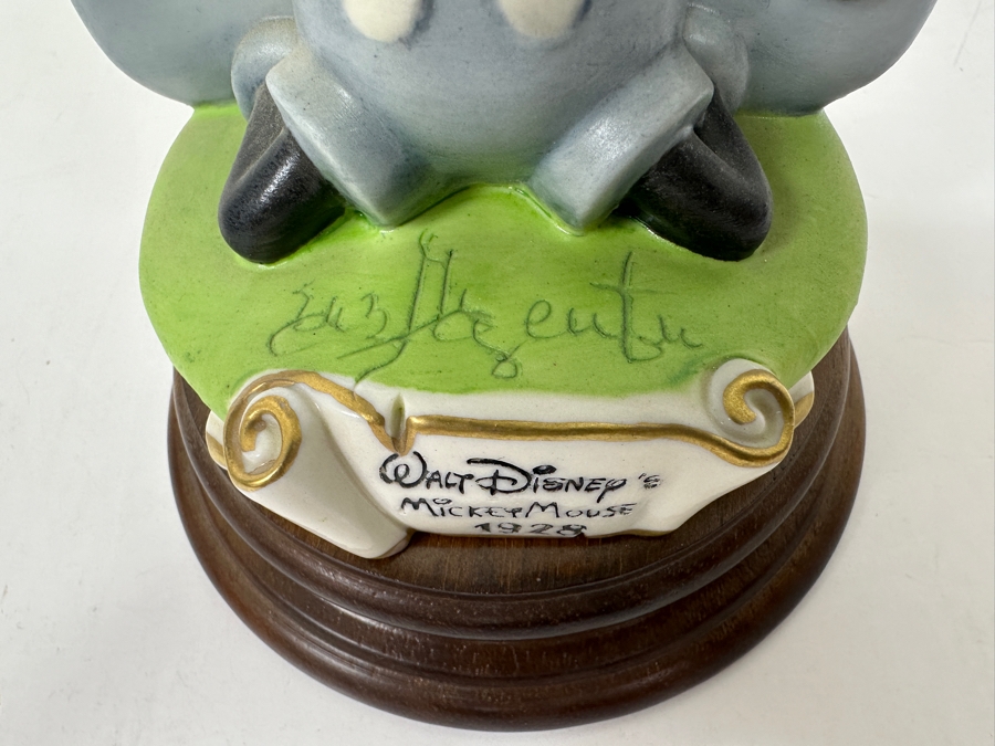 Limited Edition Porcellane D'Arte Italy Capodimonte Walt Disney's Mickey Mouse 1928 Steamboat Willie Figurine With Cert And Original Box 6H [Photo 5]