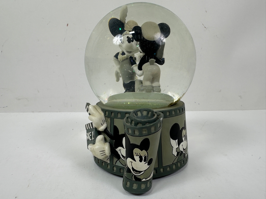 Walt Disney's Steamboat Willie Musical Snow Globe With Minnie Mouse & Mickey Mouse 'You Oughta Be In Pictures' 5.5H [Photo 4]