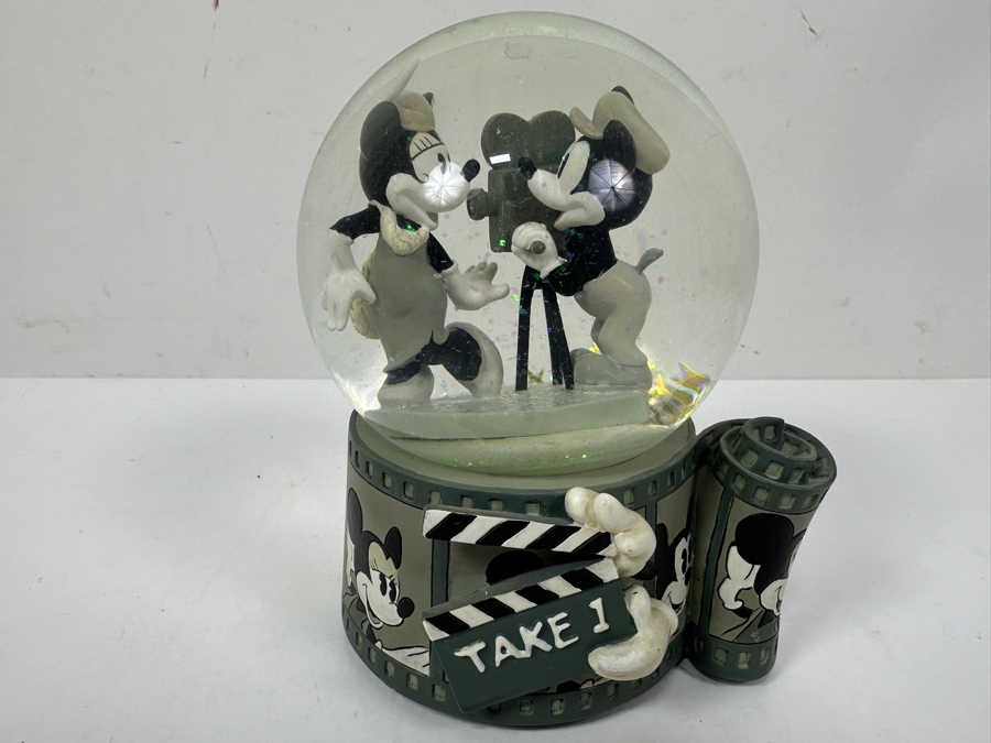 Walt Disney's Steamboat Willie Musical Snow Globe With Minnie Mouse & Mickey Mouse 'You Oughta Be In Pictures' 5.5H [Photo 2]