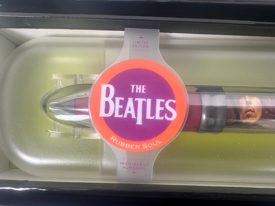 (4) Beatles New Old Stock Pod Pens And (4) Elvis New Old Stock Pod Pens [Photo 4]