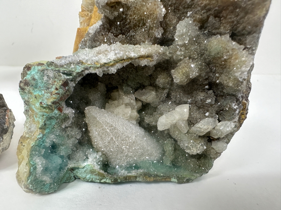 Collection Of Various Rocks And Geodes [Photo 4]