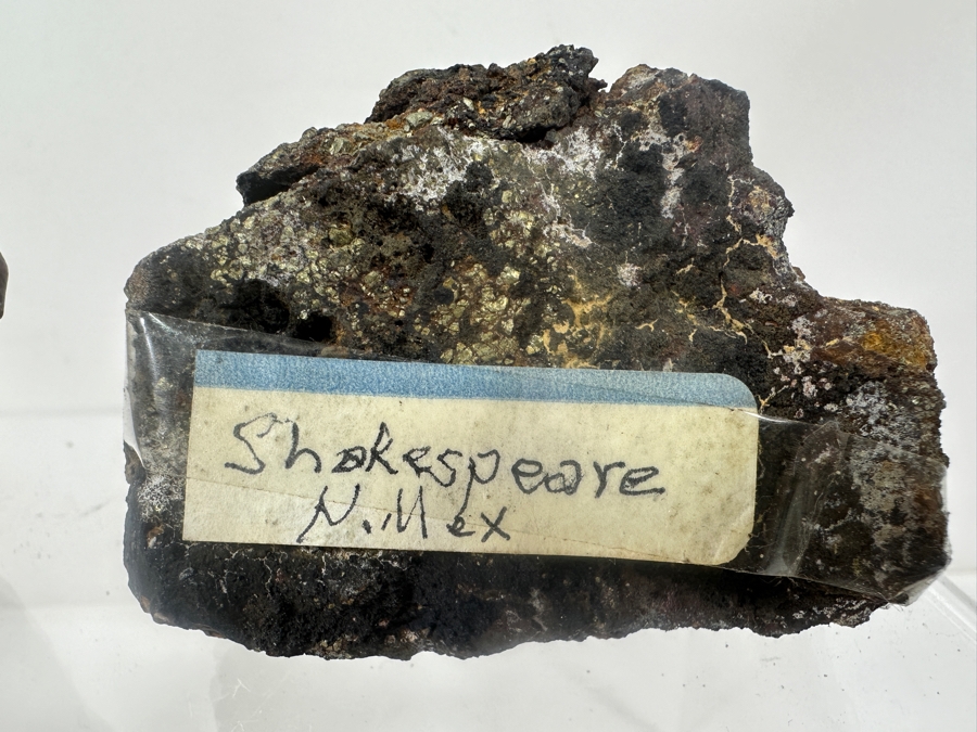 Collection Of Various Rocks And Geodes [Photo 7]