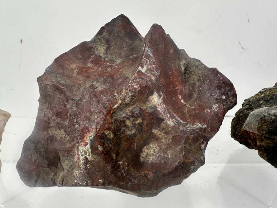 Collection Of Various Rocks And Geodes [Photo 10]