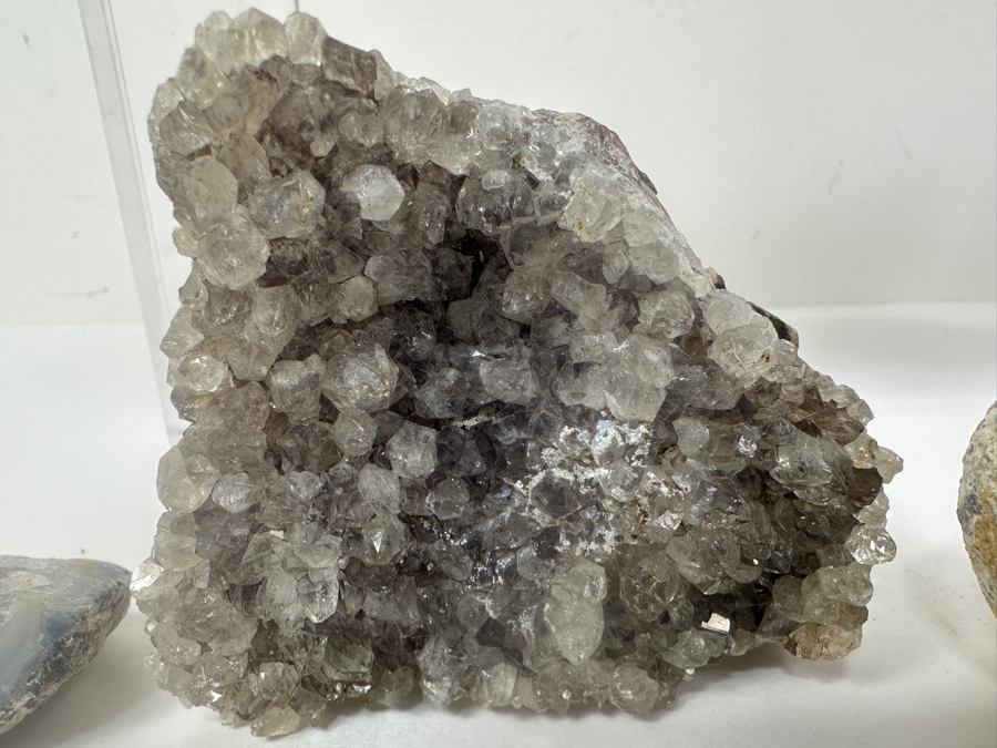 Collection Of Various Rocks And Geodes [Photo 16]