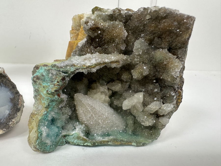 Collection Of Various Rocks And Geodes [Photo 3]