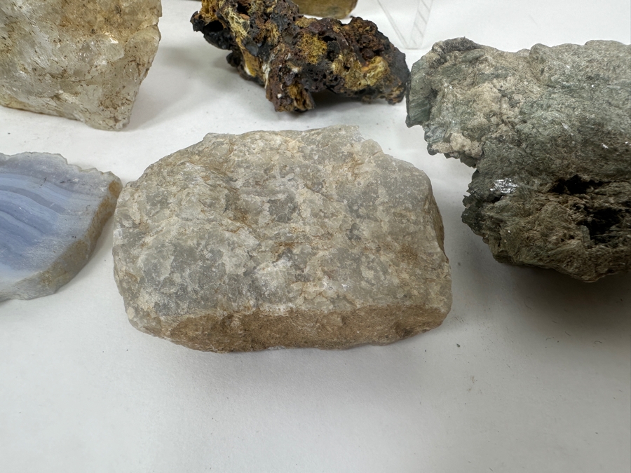 Collection Of Various Rocks And Geodes [Photo 15]