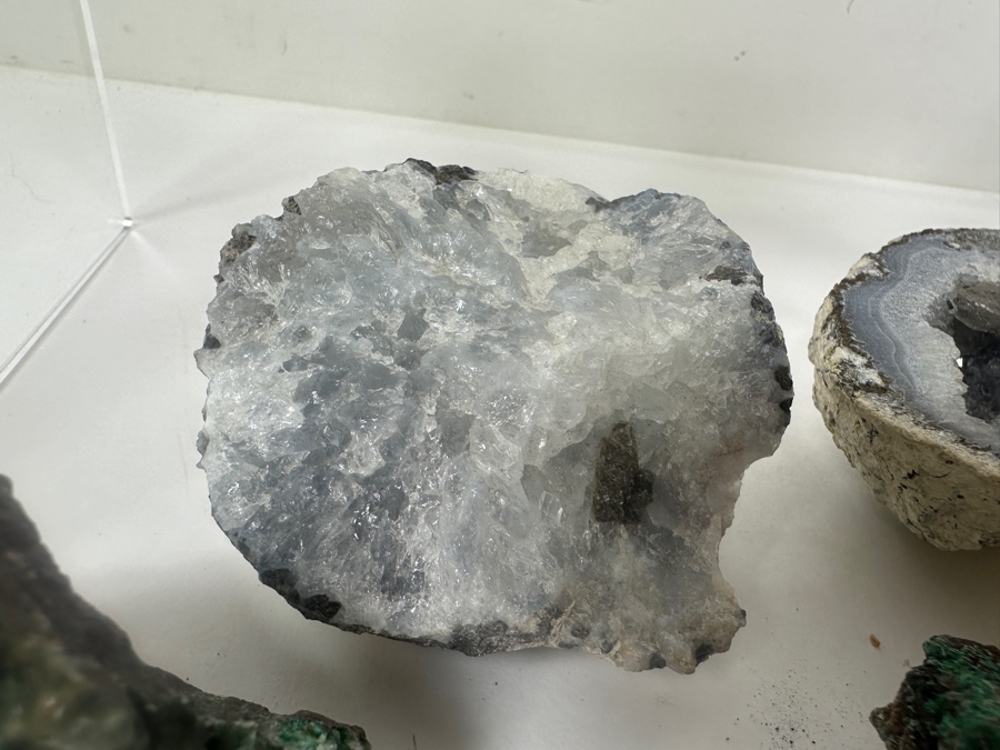 Collection Of Various Rocks And Geodes [Photo 9]