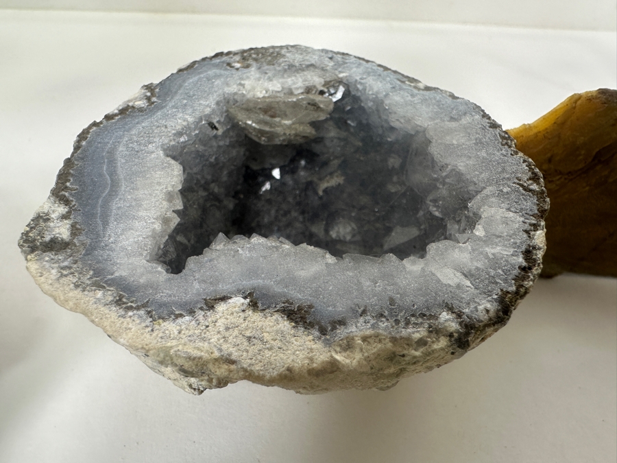 Collection Of Various Rocks And Geodes [Photo 7]