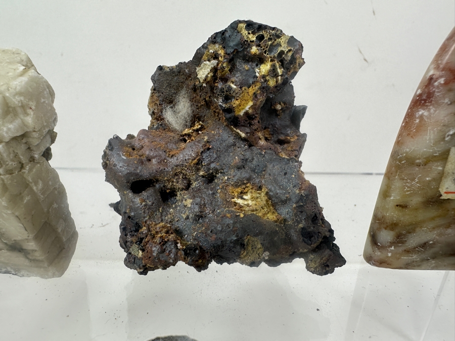 Collection Of Various Rocks And Geodes [Photo 19]
