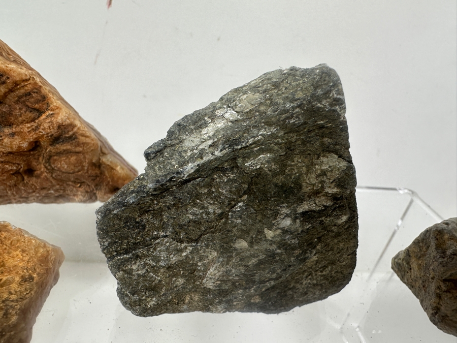 Collection Of Various Rocks [Photo 6]