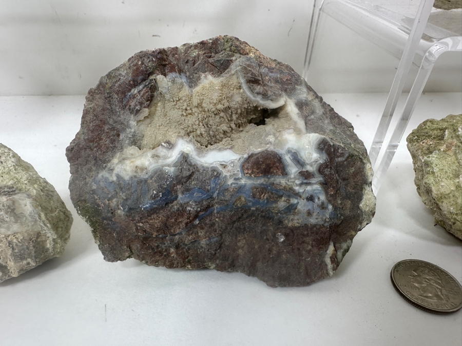 (13) Thundereggs Rock Geodes [Photo 12]