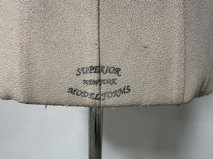 Superior Petite Model Form New York with Wheeled Base 59'H [Photo 5]