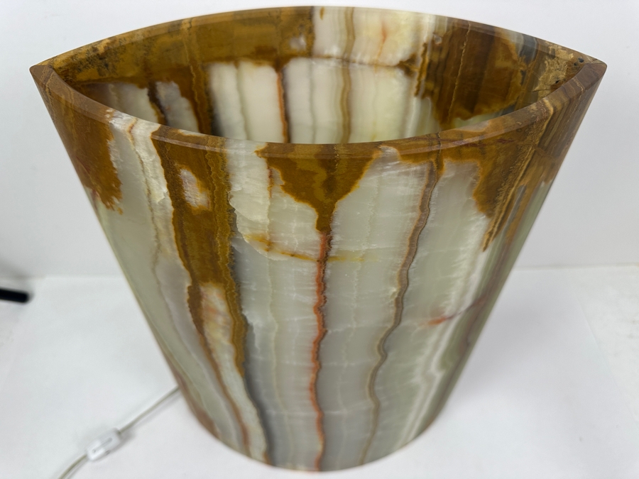 Natural Onyx Stone Table Lamp 11.5W X 16H [Photo 4]