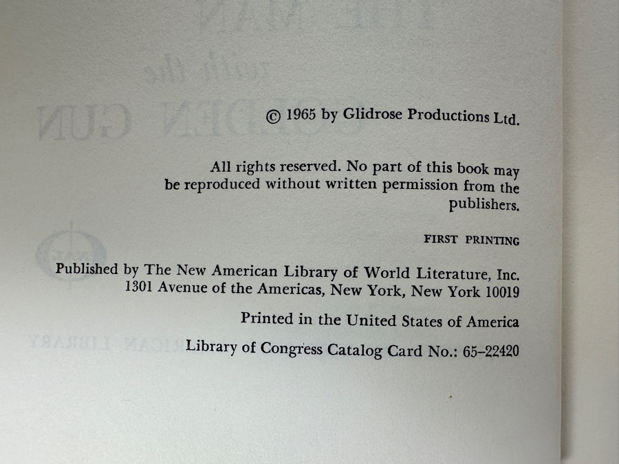 Vintage 1965 First Printing Hardcover Book The Man With The Golden Gun By Ian Fleming Final James Bond 007 Novel By Fleming Published Posthumously A Year After His Death By The New American Library New York Without Dust Jacket [Photo 4]