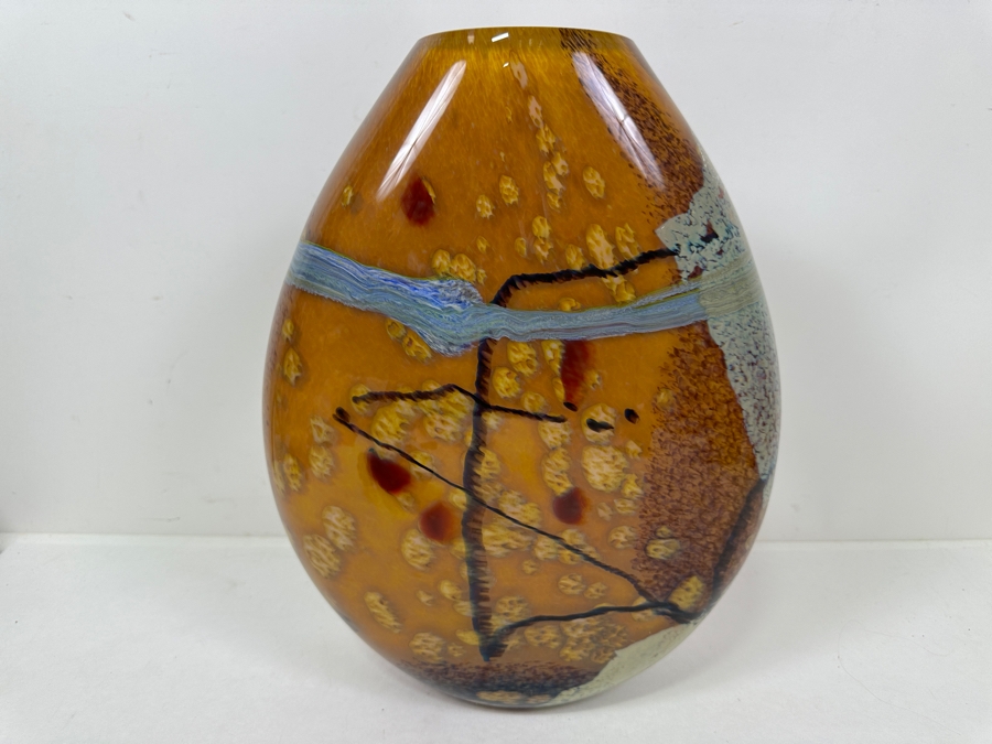 Randy Solin (American, 21st Century) Art Glass Vase 13'H Estimate $1,800-$2,400 [Photo 4]
