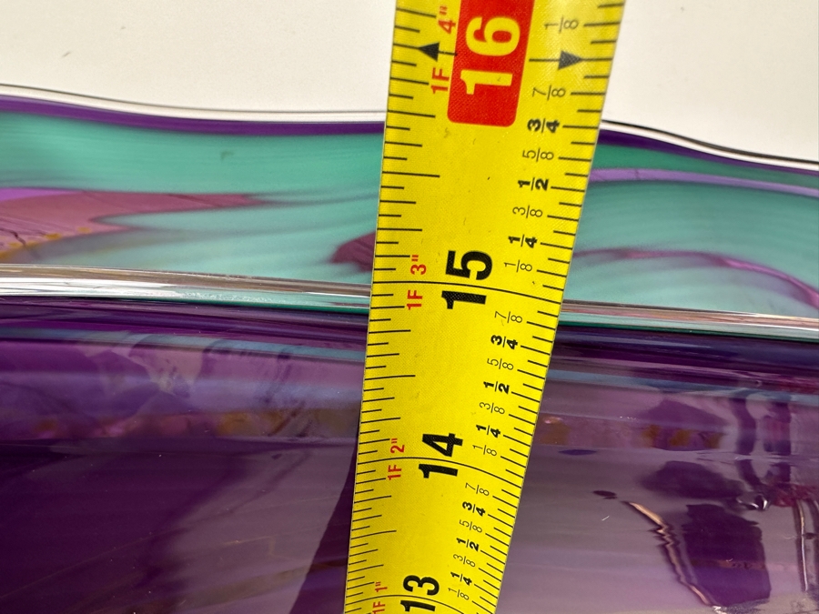 Christopher Hawthorne (American, B. 1953) Large Art Glass Vase From The 'Aquarium' Series Dated 1993 18'W X 11'D X 15'H Estimate $500-$1,000 [Photo 17]