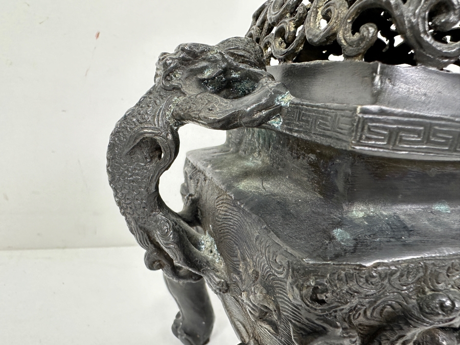Just Added - Vintage Chinese Bronze Censor Signed Underneath With Foo Dog Finial 9W X 6D X 9.5H [Photo 5]