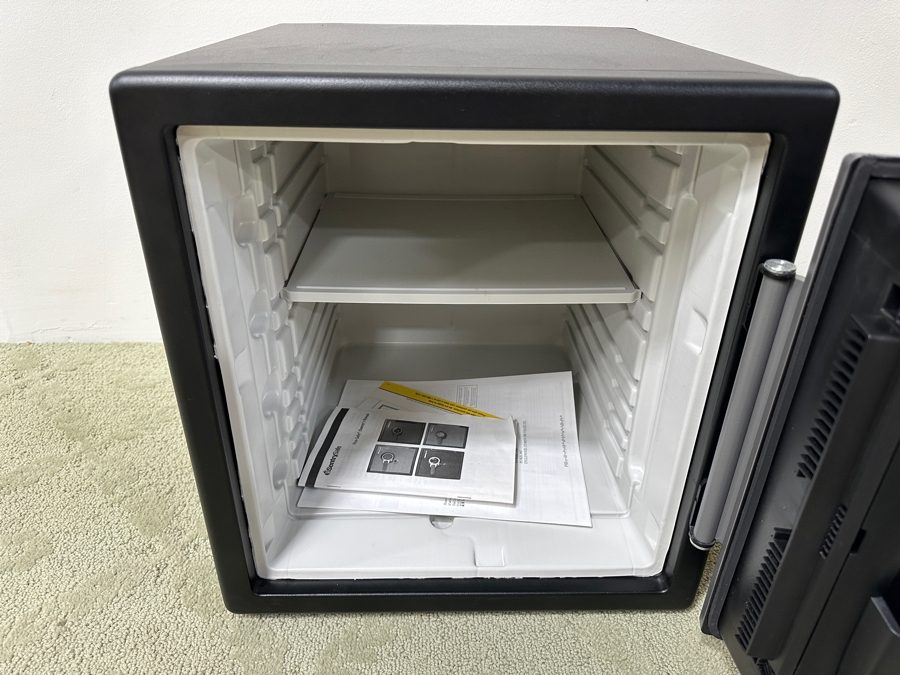 SentrySafe Digital Fire/Water Safe with Code and Instructions 16'W x 17'D x 18'H [Photo 4]