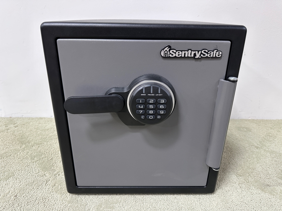 SentrySafe Digital Fire/Water Safe with Code and Instructions 16'W x 17'D x 18'H [Photo 2]