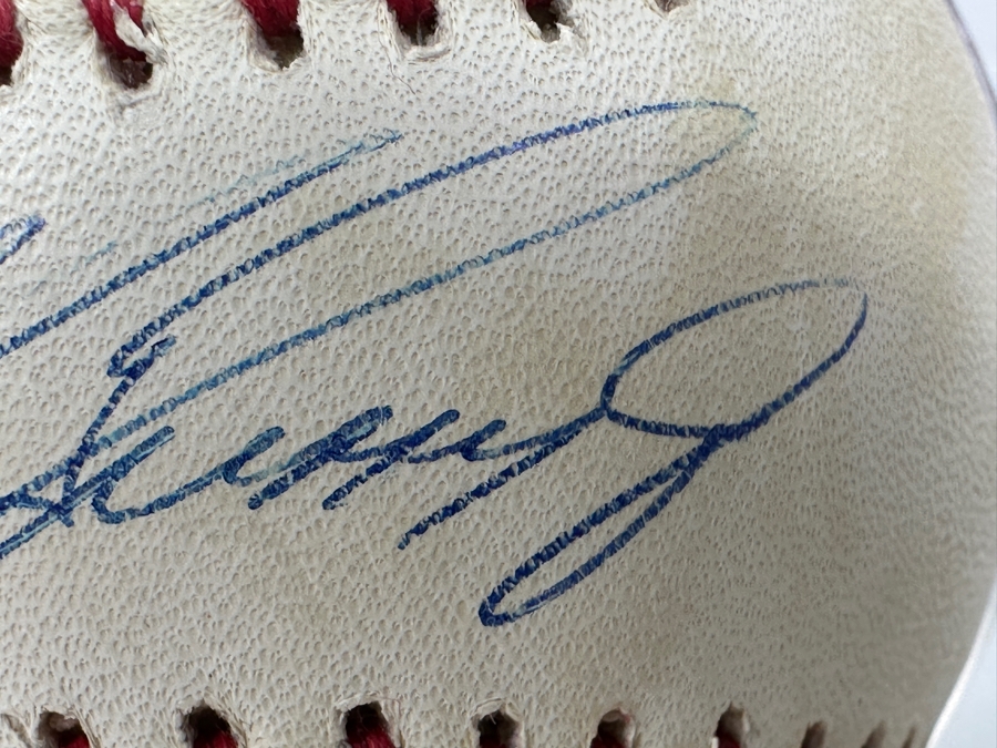 Autographed Ken Griffey, Jr. Baseball [Photo 5]