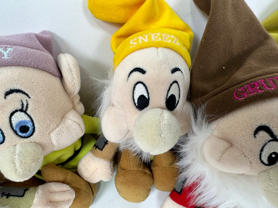 (6) Walt Disney's Snow White And The Seven Dwarfs Plush Toys [Photo 6]