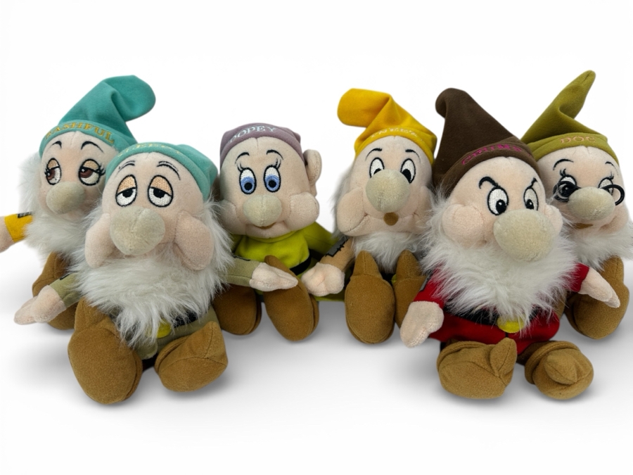(6) Walt Disney's Snow White And The Seven Dwarfs Plush Toys