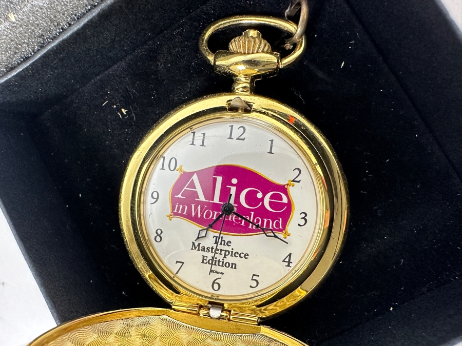 New Disney's Alice In Wonderland The Masterpiece Edition Promotional Pocket Watch With Box [Photo 2]