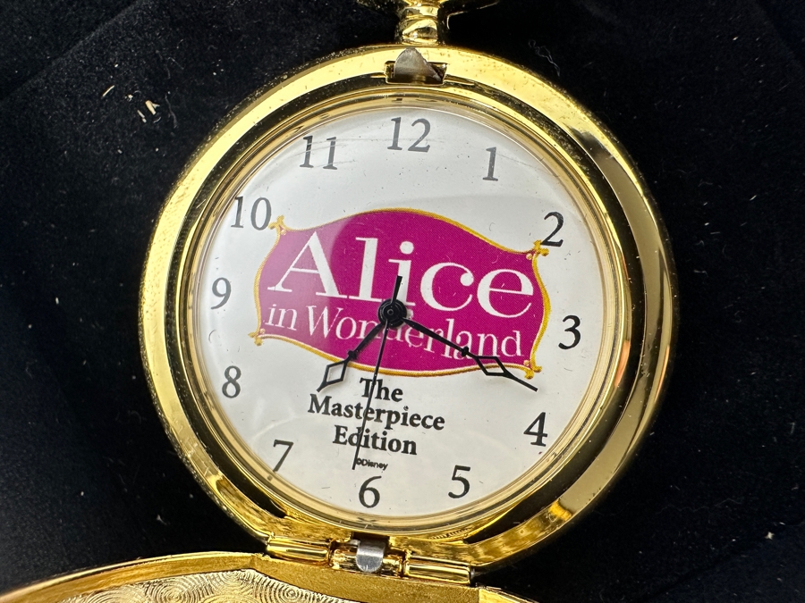 New Disney's Alice In Wonderland The Masterpiece Edition Promotional Pocket Watch With Box