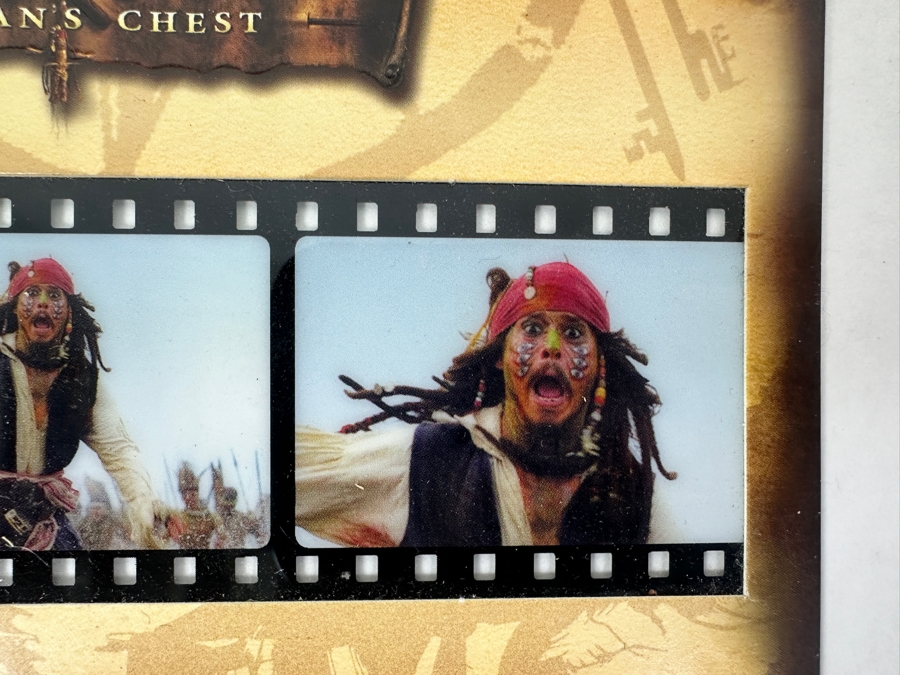 Pirates Of The Caribbean Dead Man's Chest Collectible Film Images And (2) Pirates Of The Caribbean The Curse Of The Black Pearl Keychains [Photo 3]